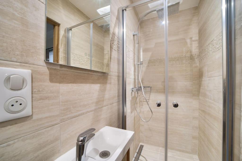 Superbe Maisonnette Neuve Au Coeur De Paris Extérieur photo