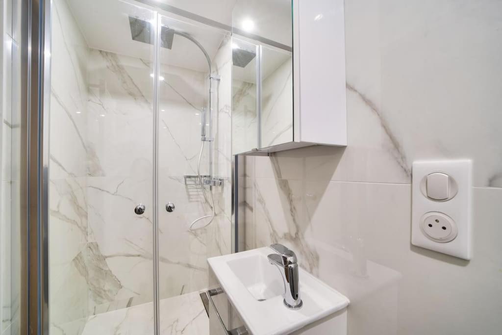 Superbe Maisonnette Neuve Au Coeur De Paris Extérieur photo